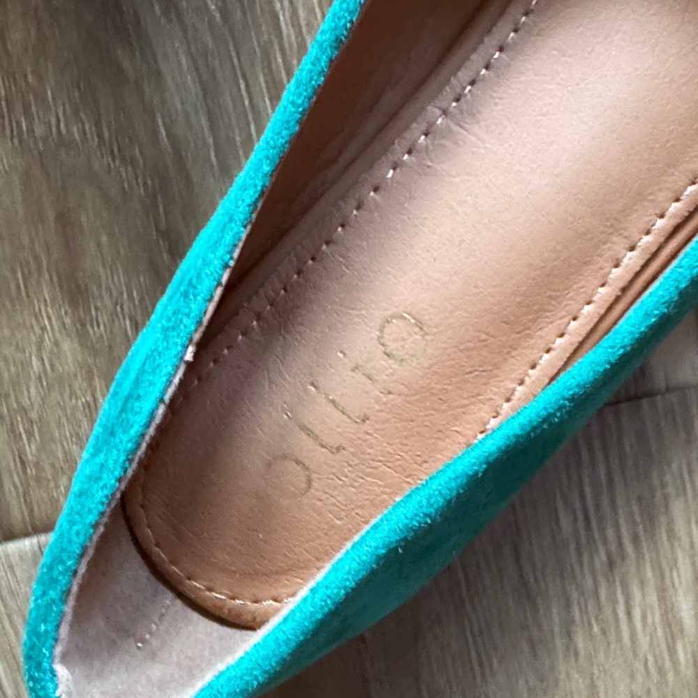 Ollio Women's Green Flats - Picture 2 of 3